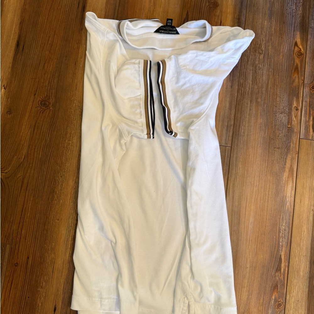 Banana Republic White Polo Shirt with Black Trim - Picture 4 of 6